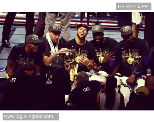 勇士与快船季后赛对决库里能否带队再创辉煌 勇士与快船季后赛对决库里能否带队再创辉煌